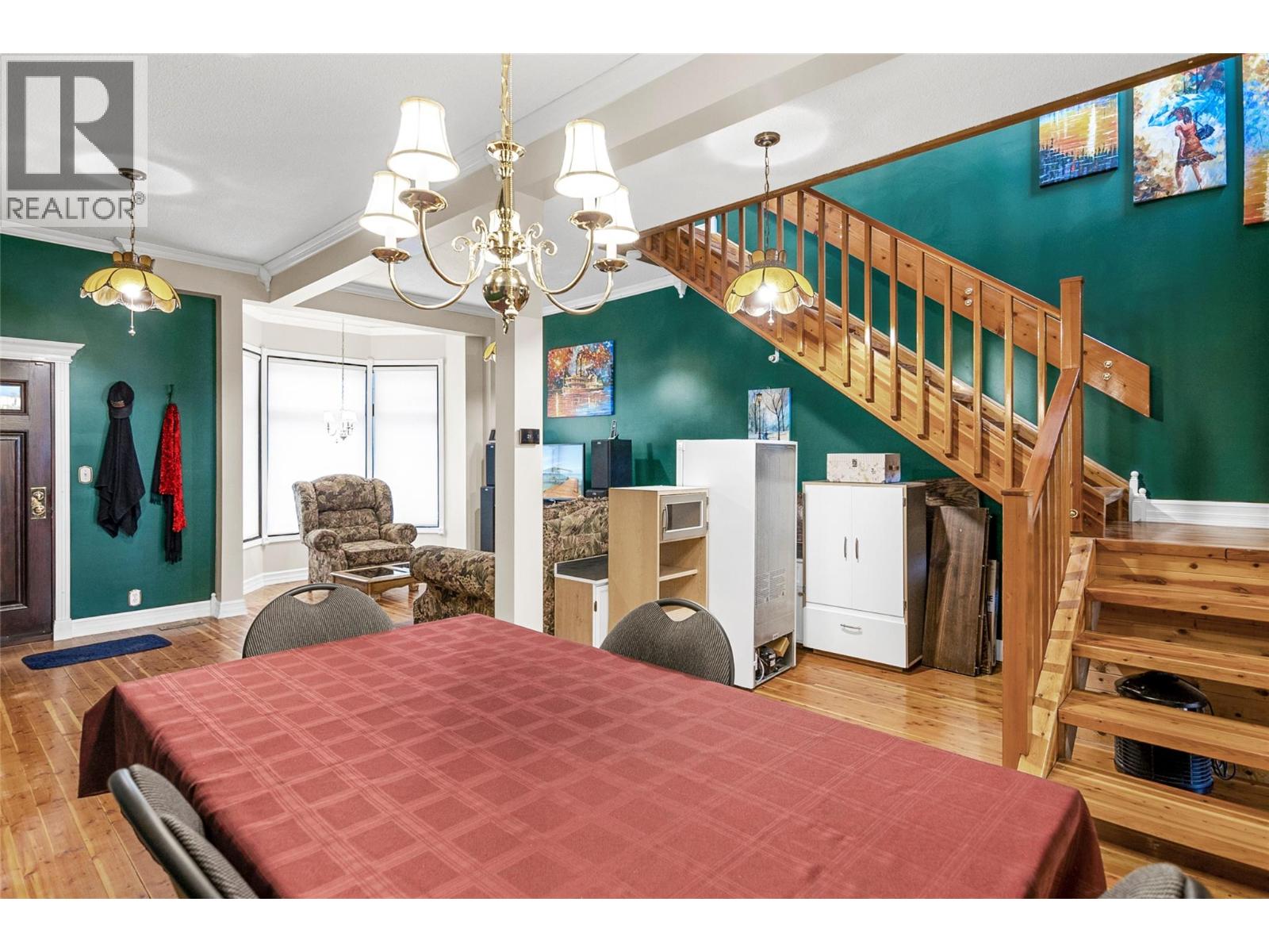 304 First Street W, Revelstoke