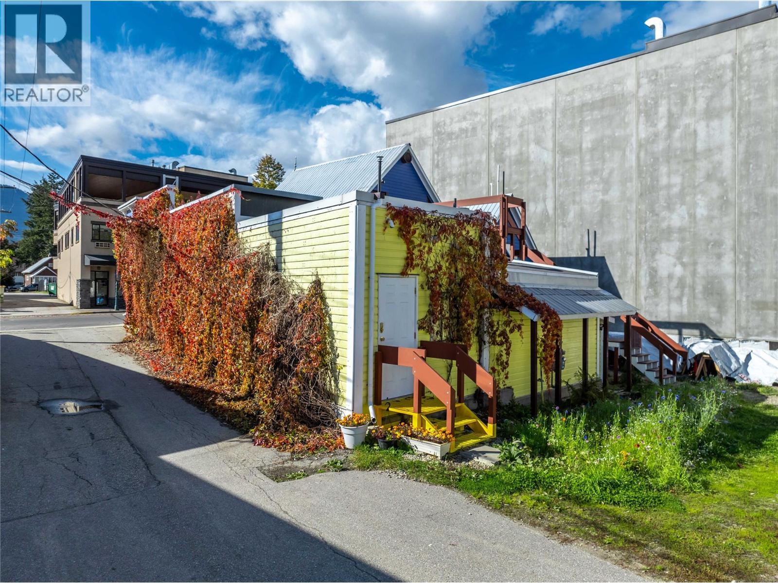 304 First Street W, Revelstoke