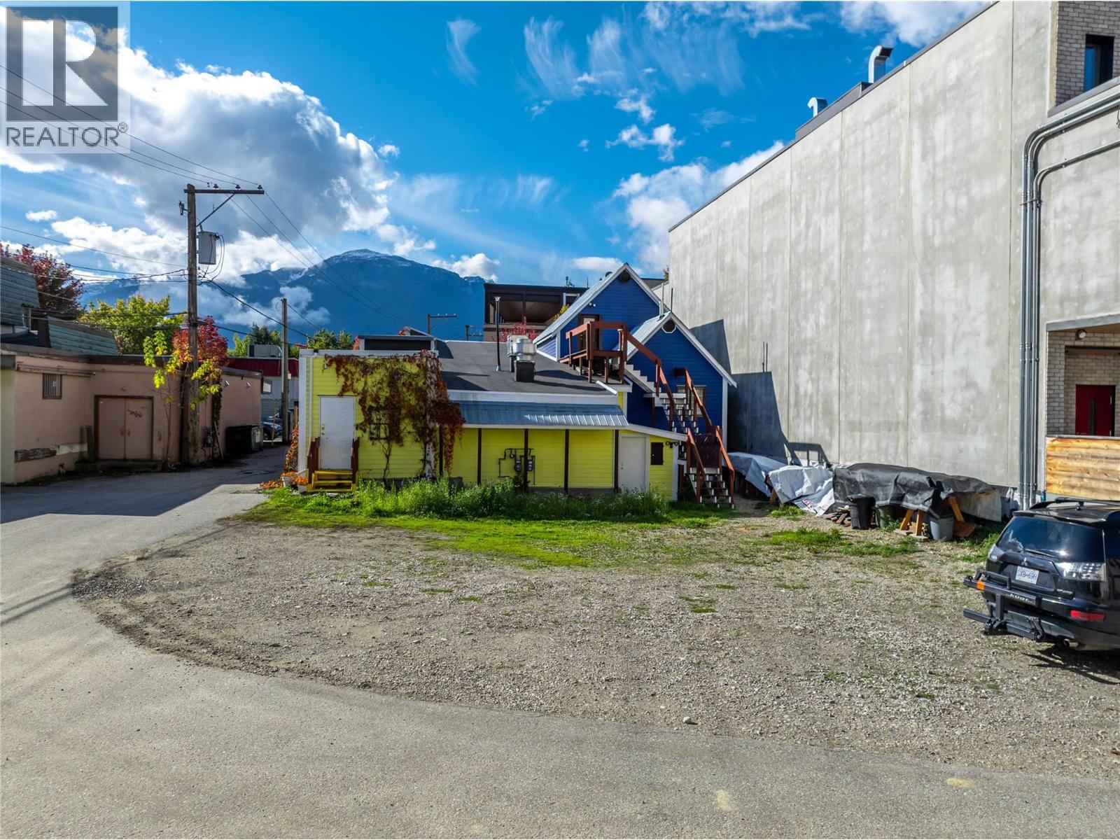 304 First Street W, Revelstoke