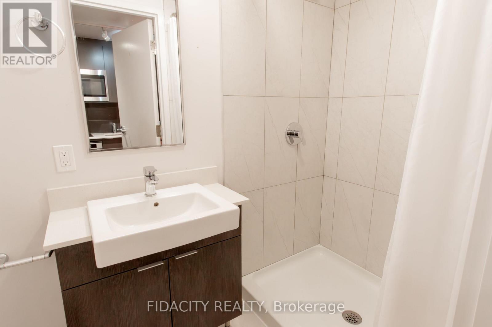 #2911 105 CHAMPAGNE AVENUE S - 7