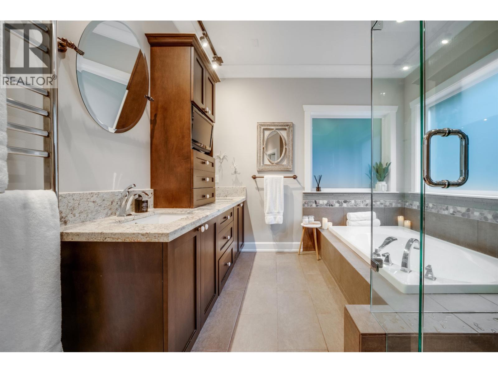 920 BARBER STREET, Port Moody