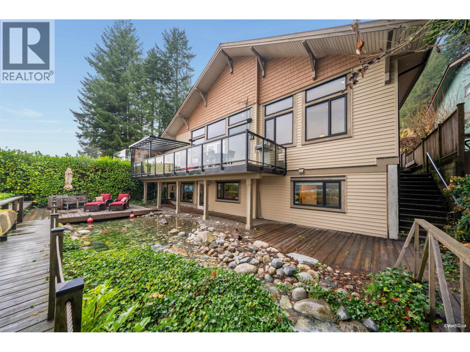 920 BARBER STREET, Port Moody