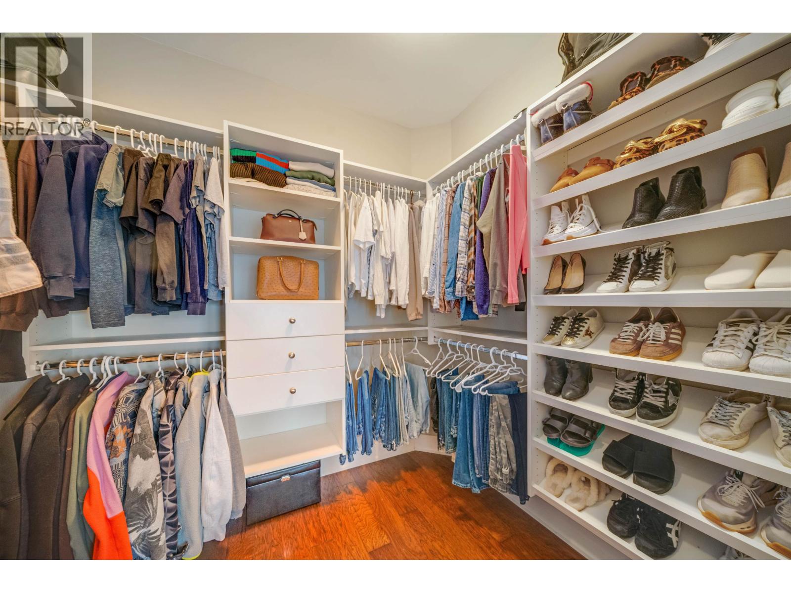 920 BARBER STREET, Port Moody