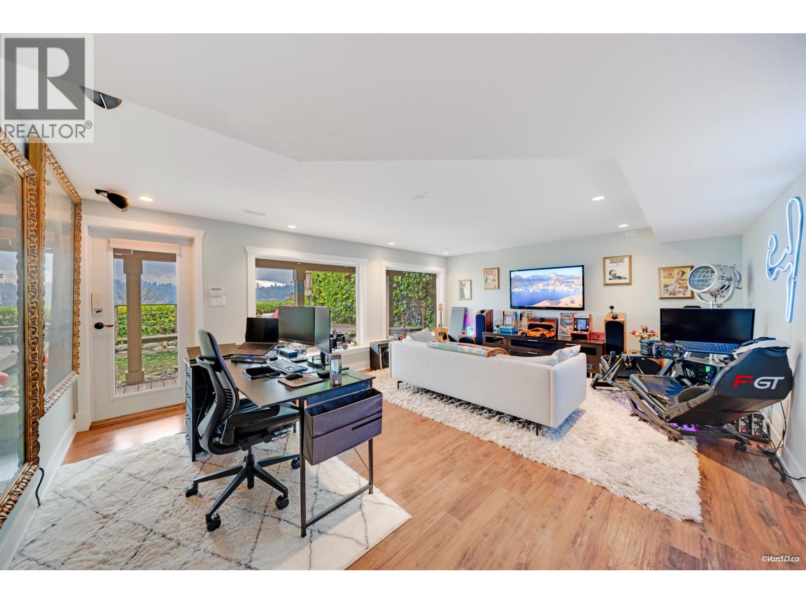 920 BARBER STREET, Port Moody