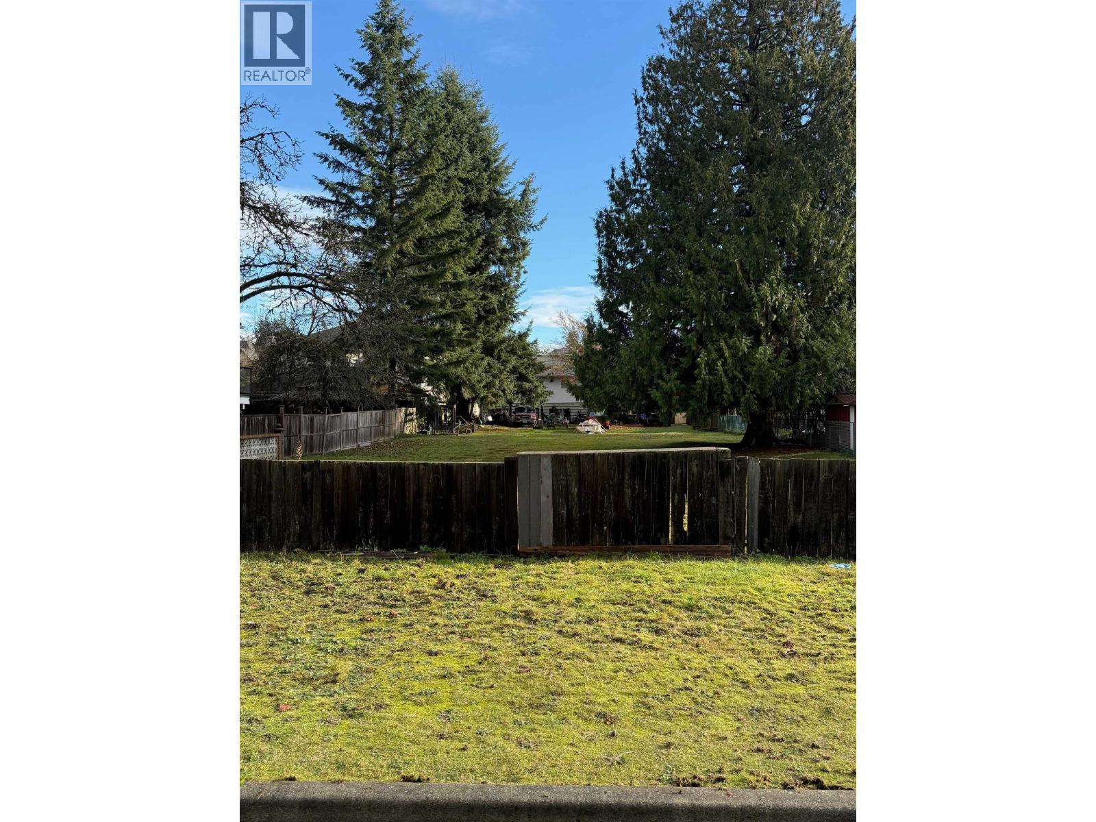 892 MACINTOSH STREET, Coquitlam