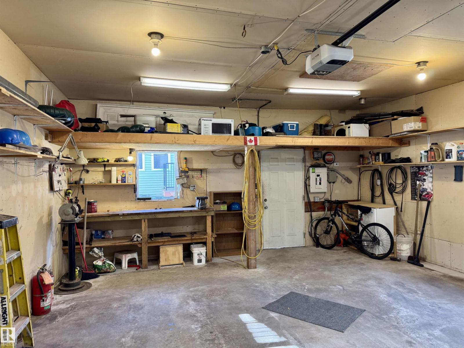 11306 89 ST NW, Edmonton