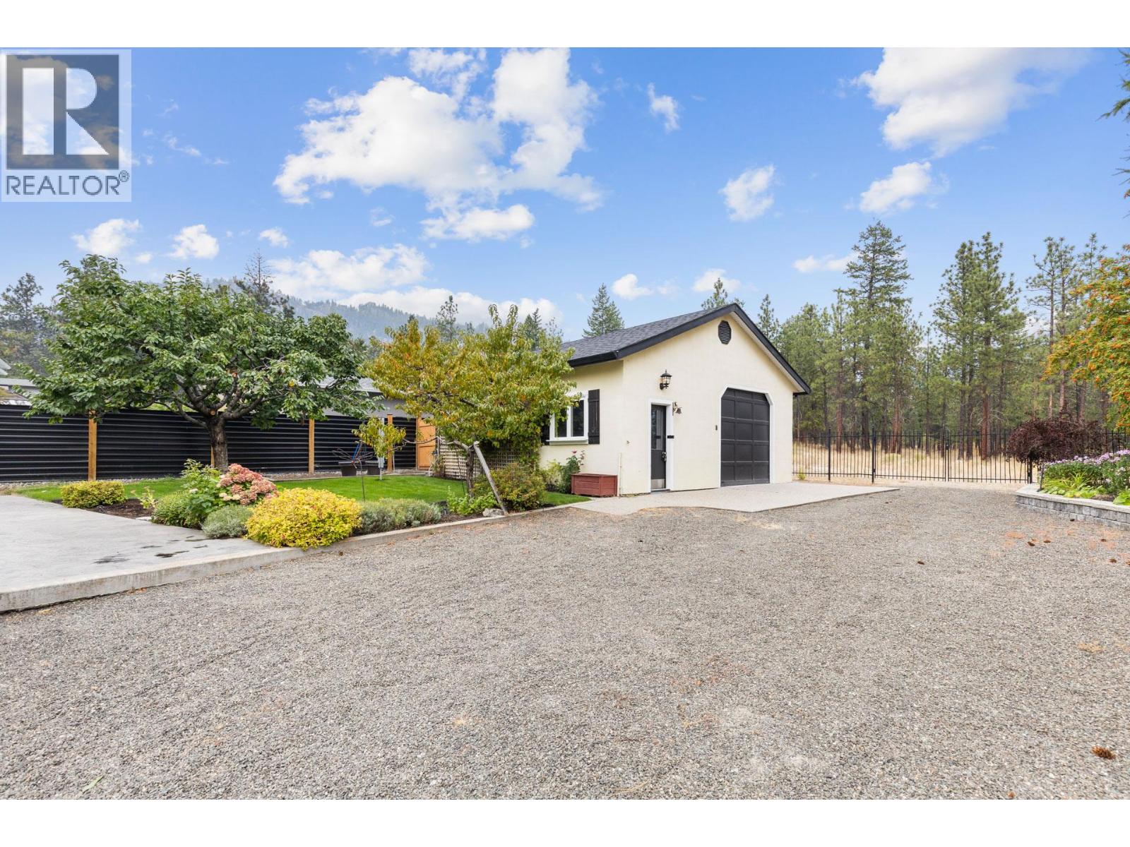  4188 6 Avenue, Peachland