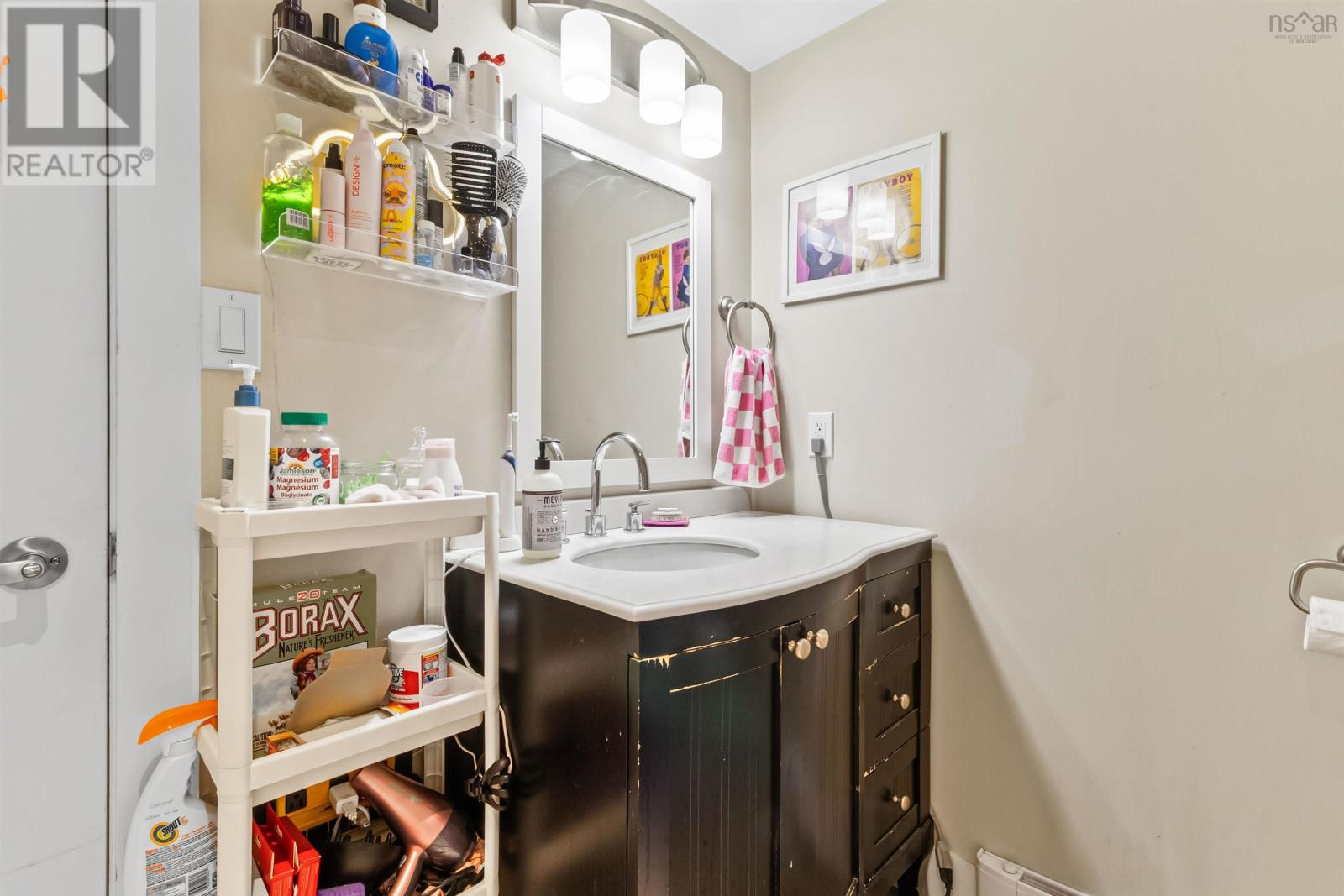 Property 23 of 47 of 17 Chadwick Street