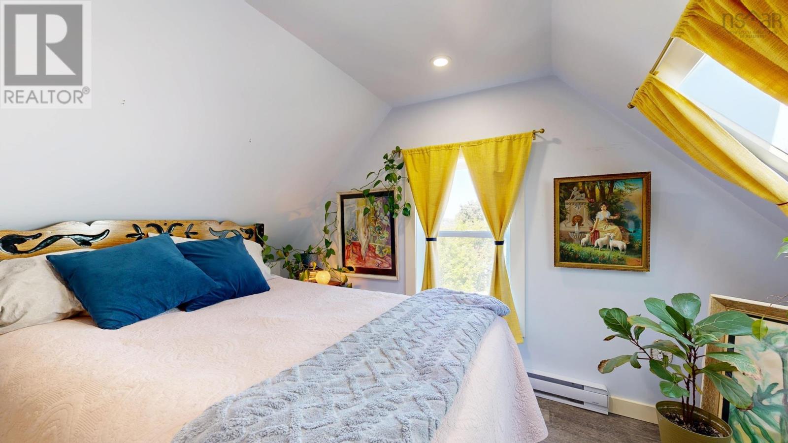 Property 42 of 49 of 132 Hall Street