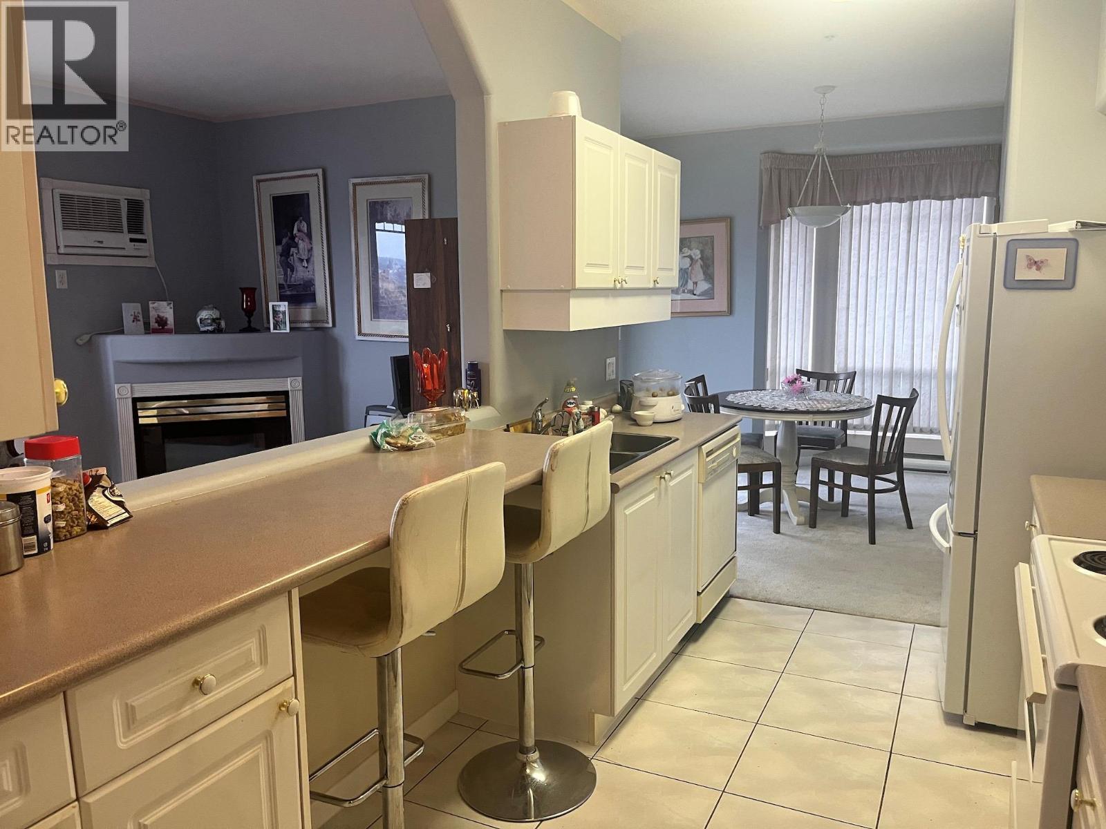 #401 3221 Centennial Drive - 11