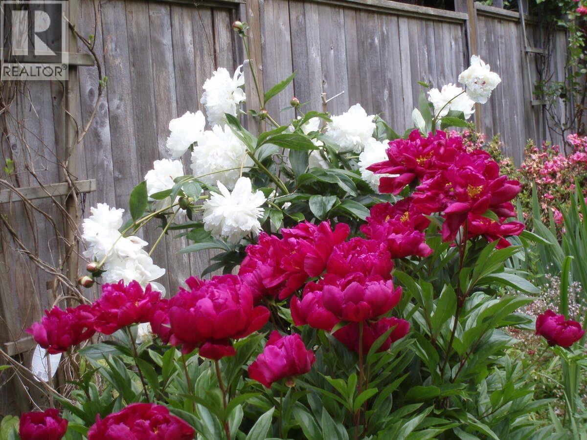 1498 CHAMBERLAIN DRIVE, North Vancouver