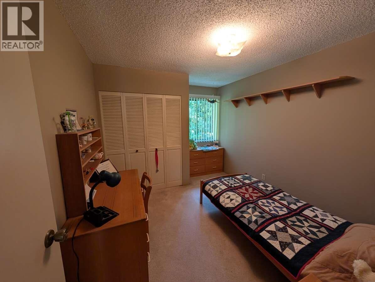 1498 CHAMBERLAIN DRIVE, North Vancouver