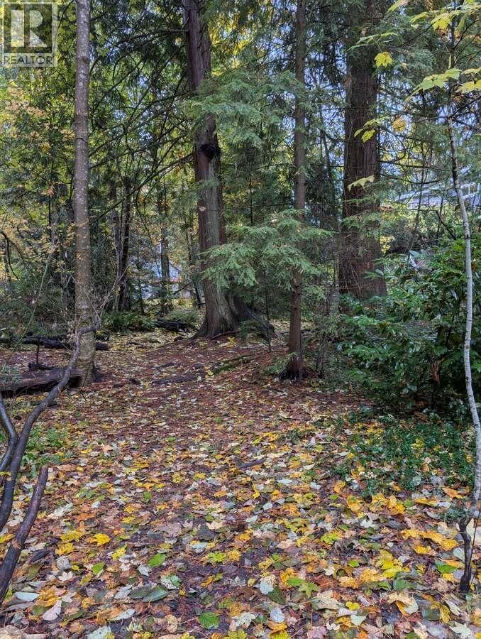 1498 CHAMBERLAIN DRIVE, North Vancouver