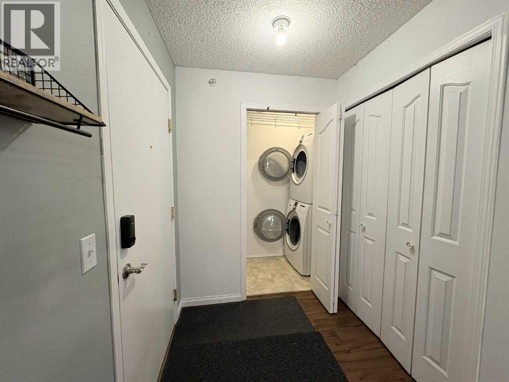 Single Family House for Sale in #  Somervale Court SW Somerset Calgary 