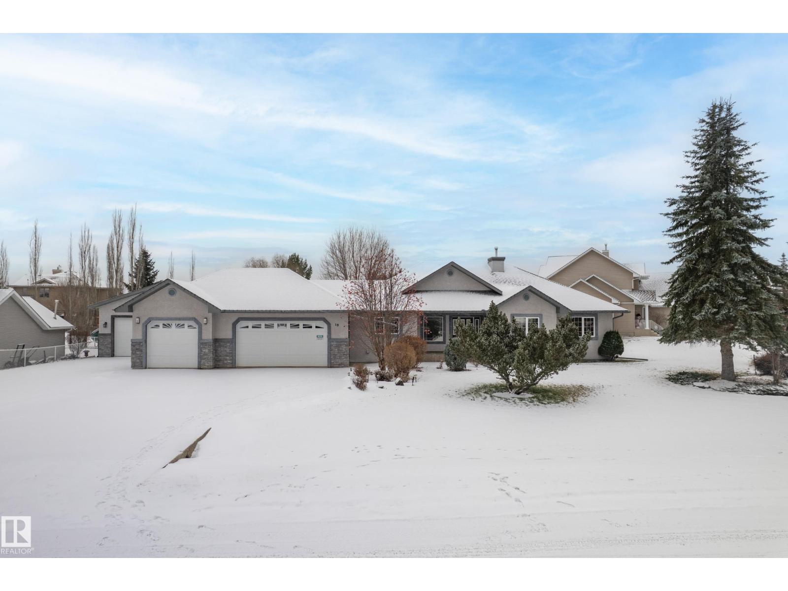 19 COUNTRY LN, Stony Plain