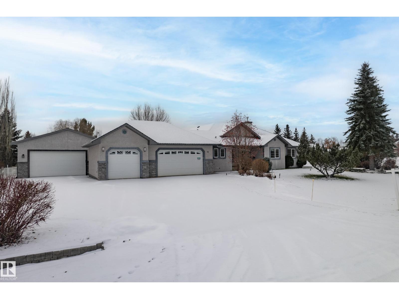 19 COUNTRY LN, Stony Plain