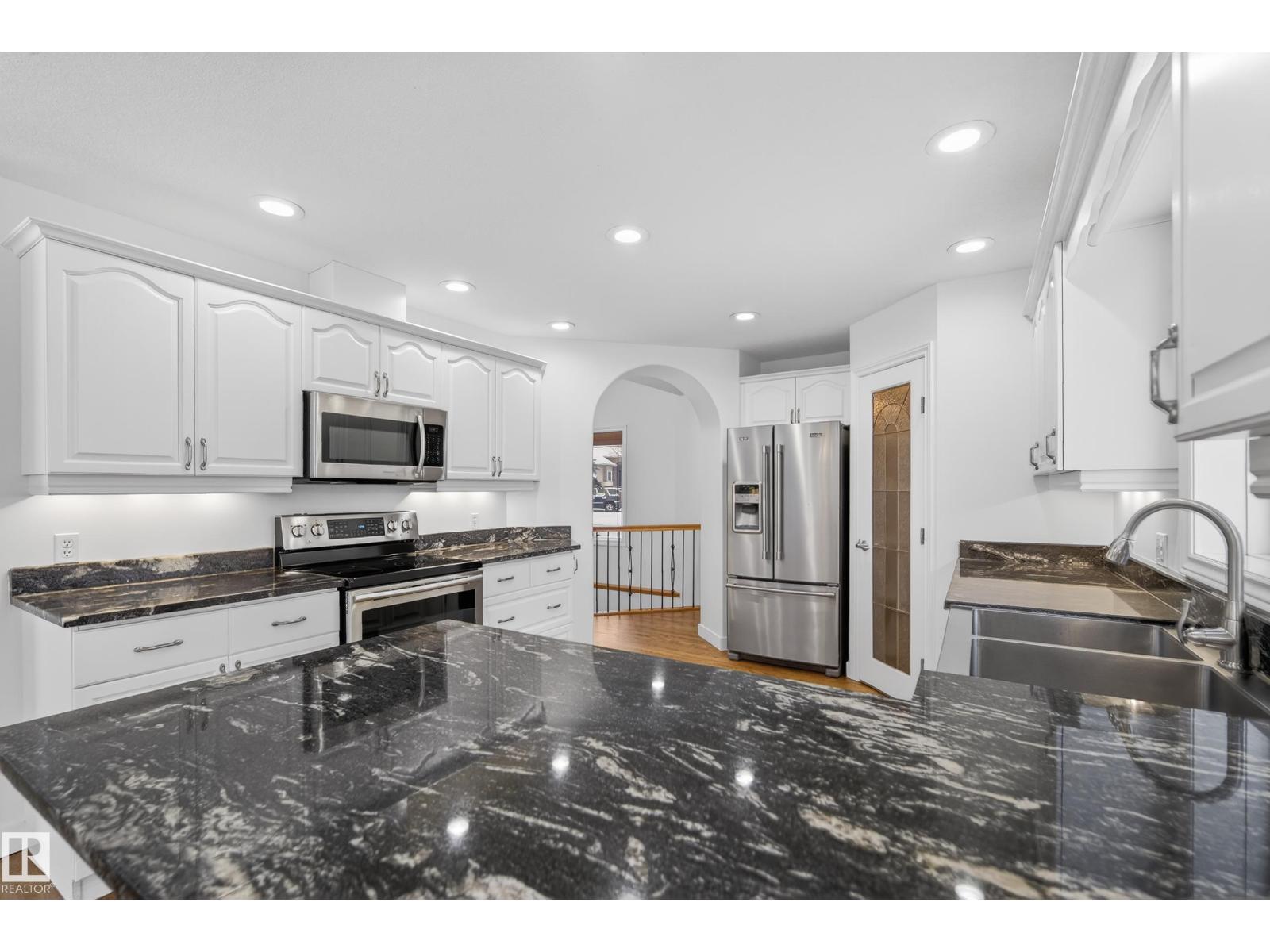 19 COUNTRY LN, Stony Plain