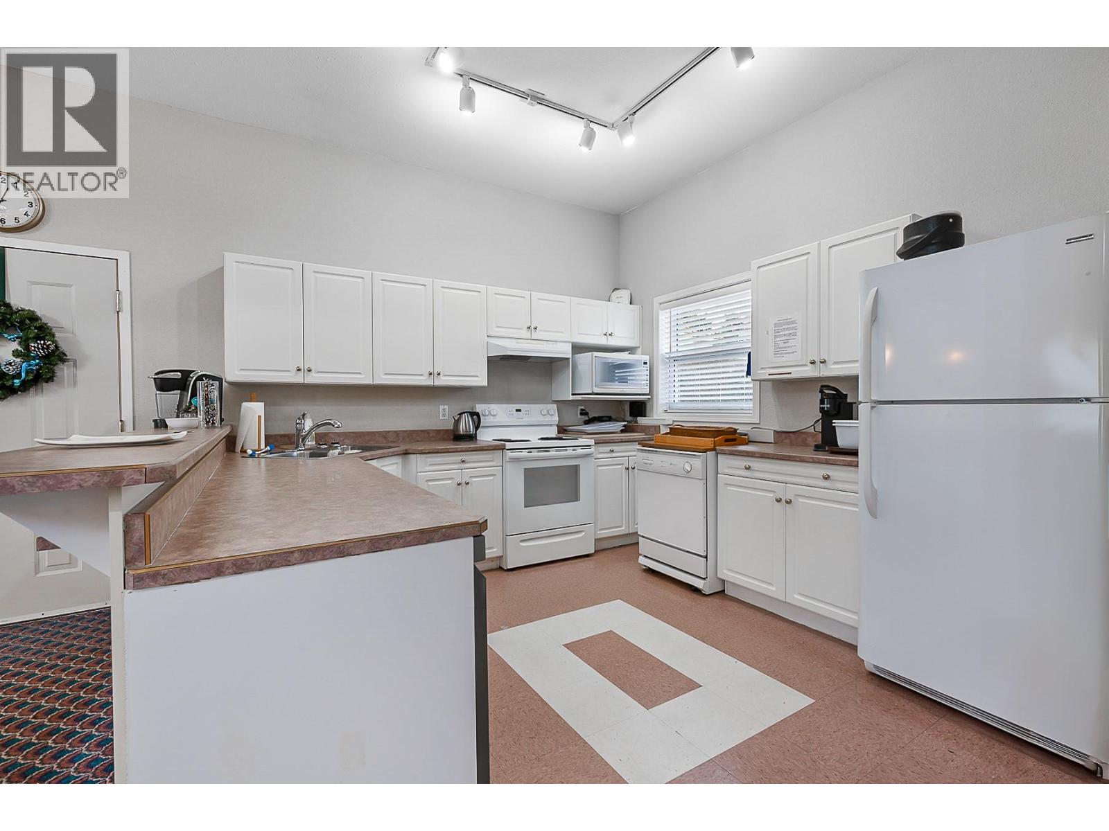 105 609 Truswell Road, Kelowna