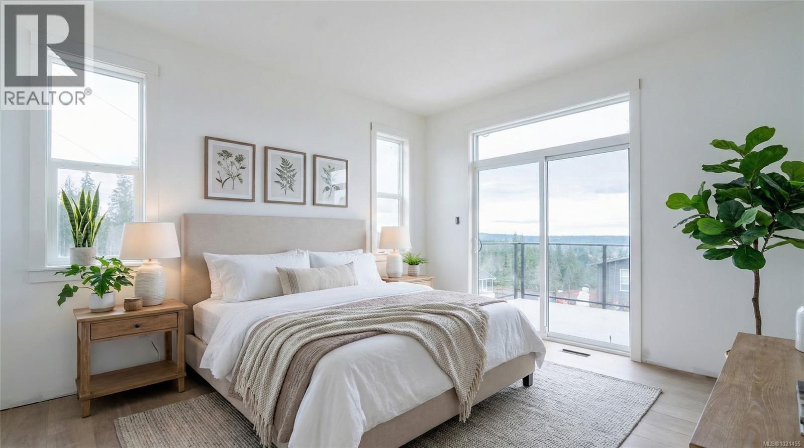 425 Colonia Dr, Ladysmith