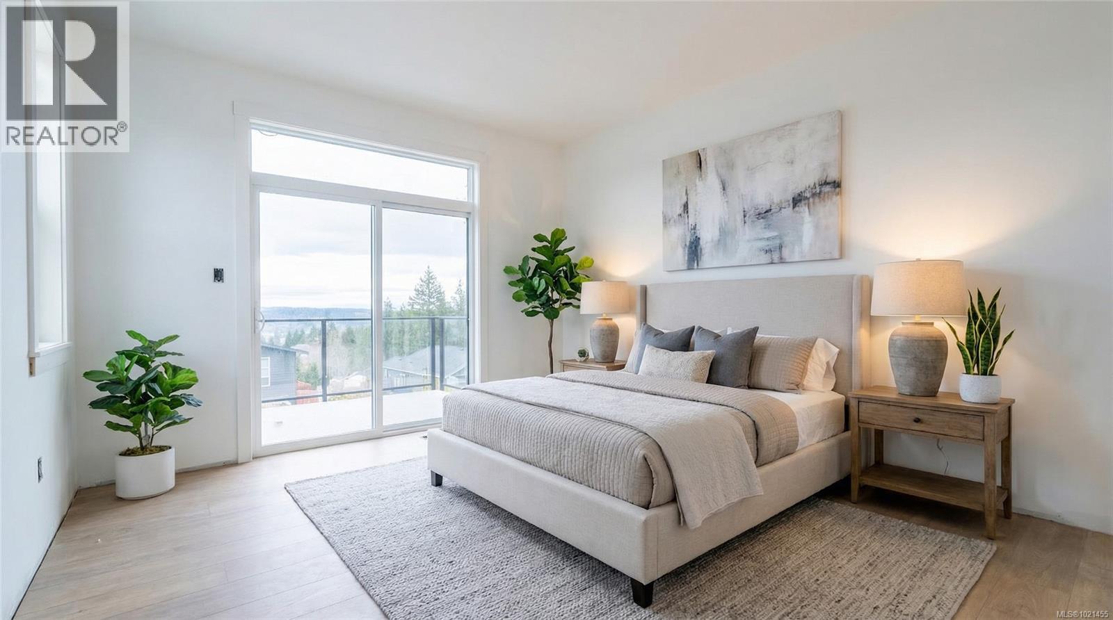 425 Colonia Dr, Ladysmith