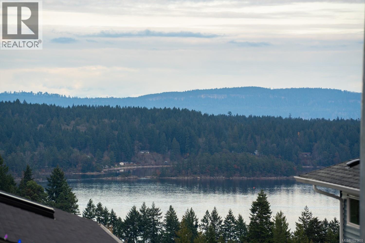 425 Colonia Dr, Ladysmith