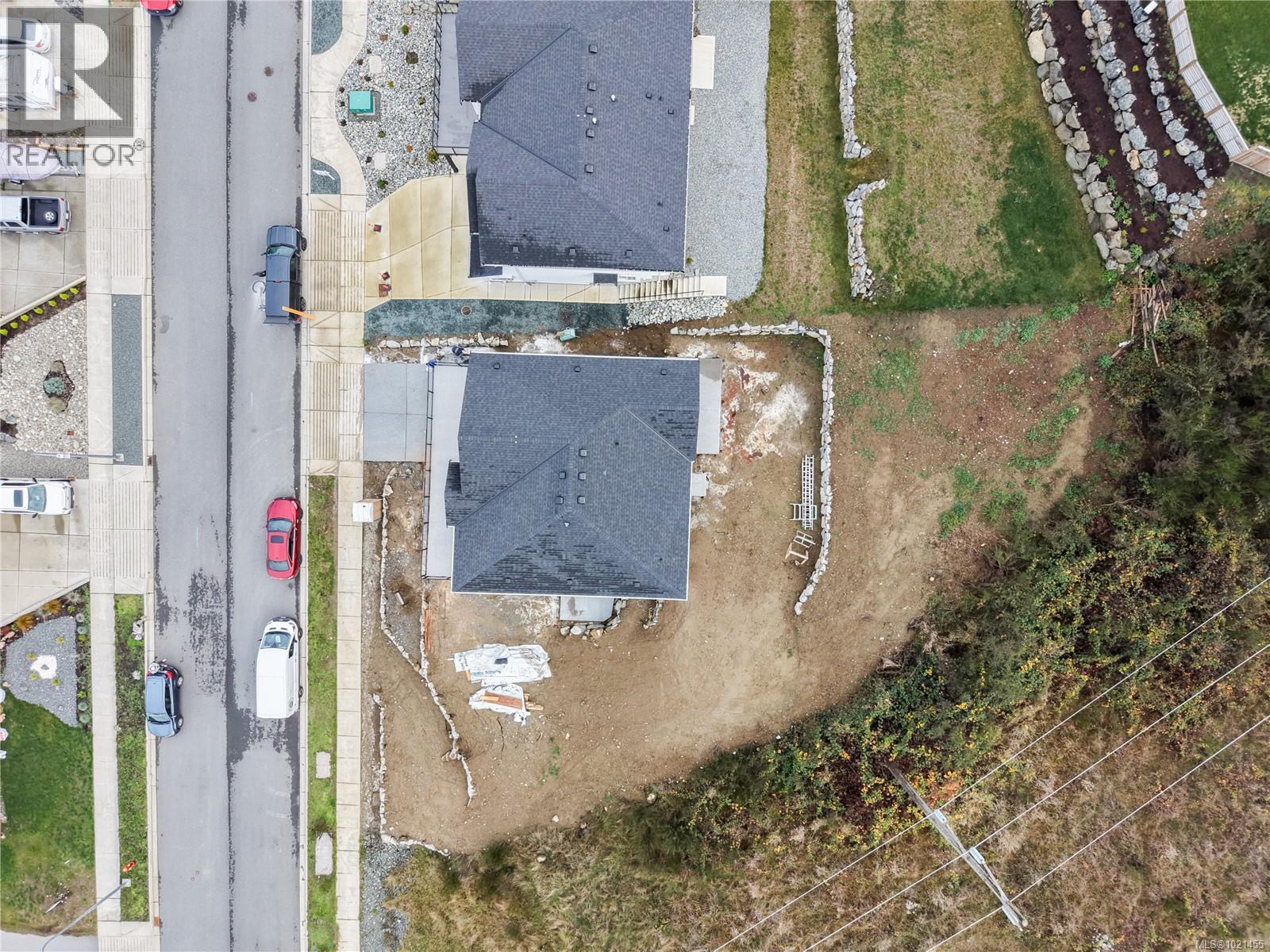 425 Colonia Dr, Ladysmith