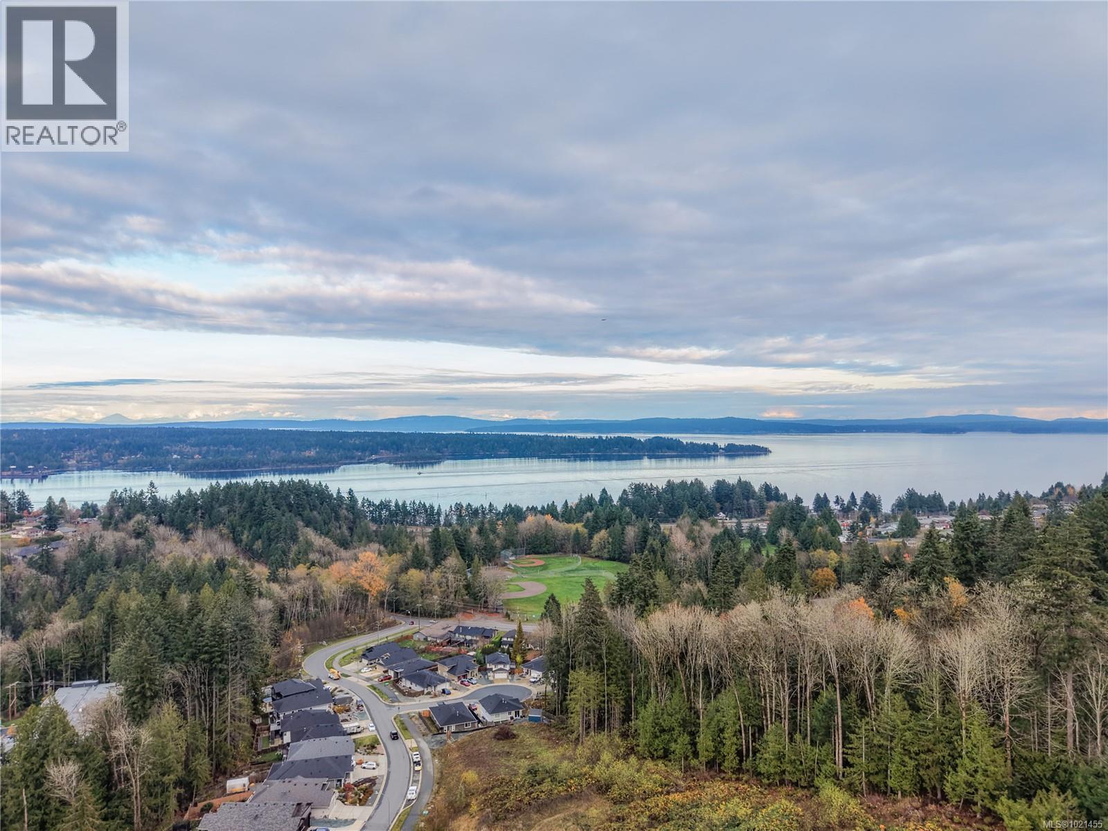 425 Colonia Dr, Ladysmith