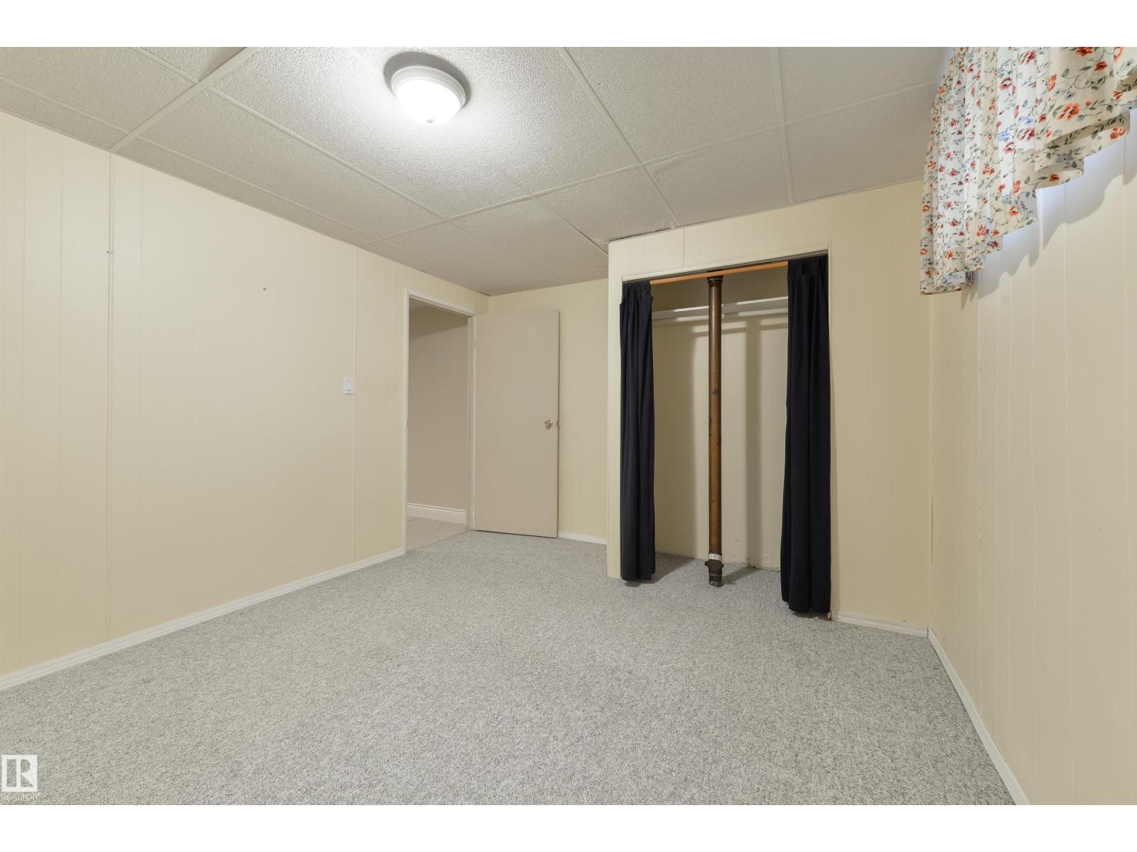 Single Family House Bungalow for Sale in   ST NW Edmonton 