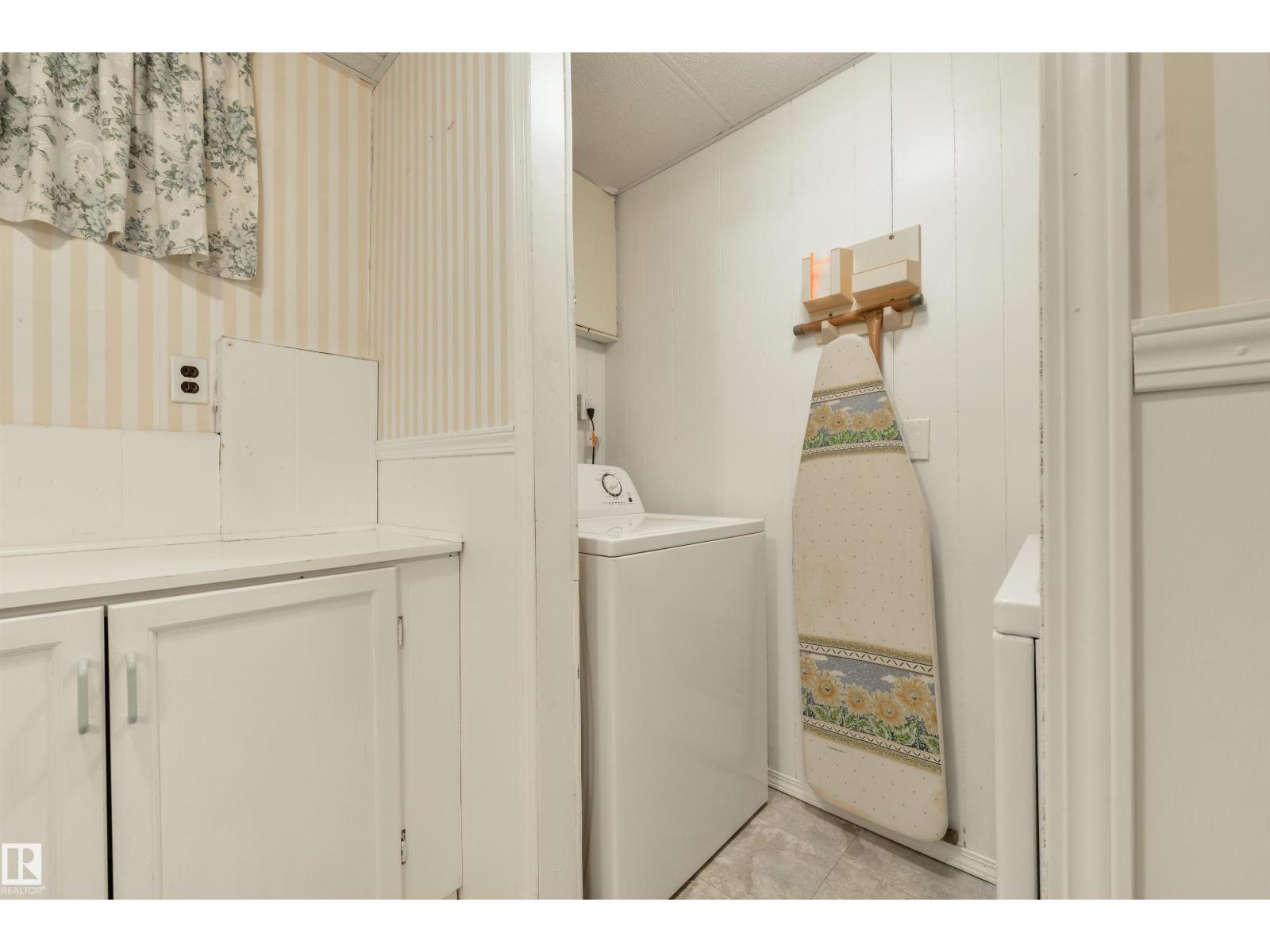 Single Family House Bungalow for Sale in   ST NW Edmonton 