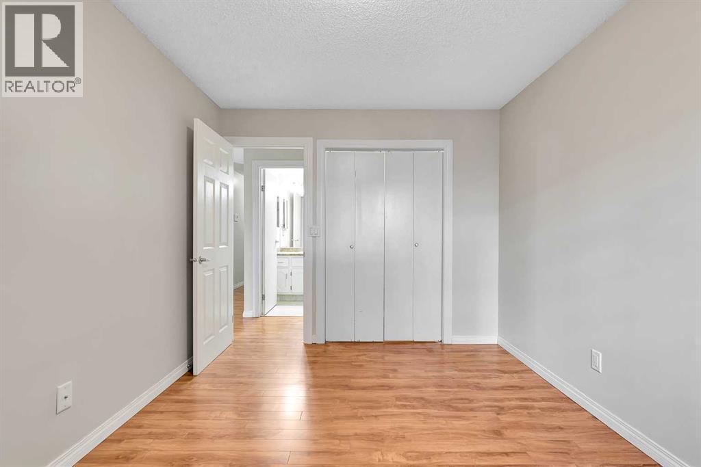 Single Family House for Sale in    Avenue SW Kingsland Calgary 