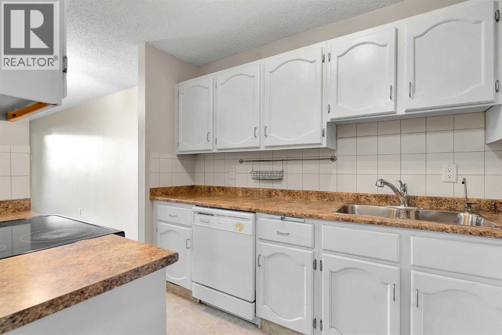 Single Family House for Sale in    Avenue SW Kingsland Calgary 