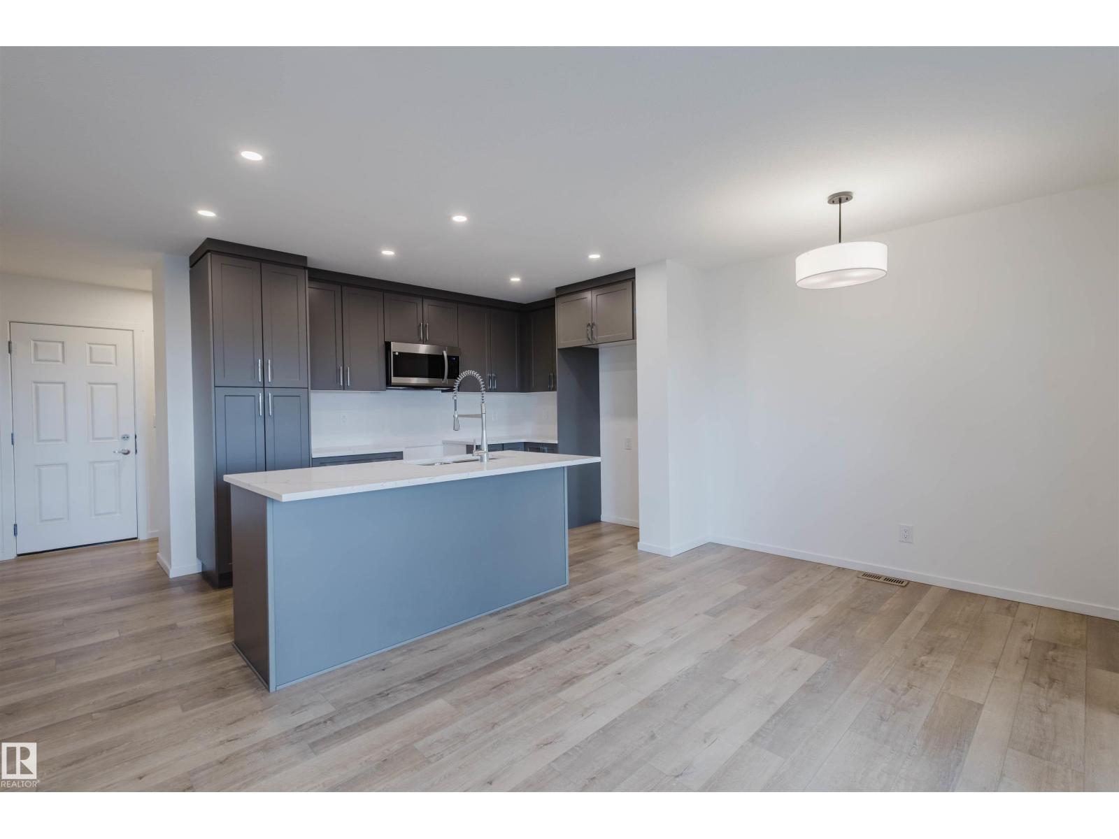 1029 Hearthstone BV, Sherwood Park