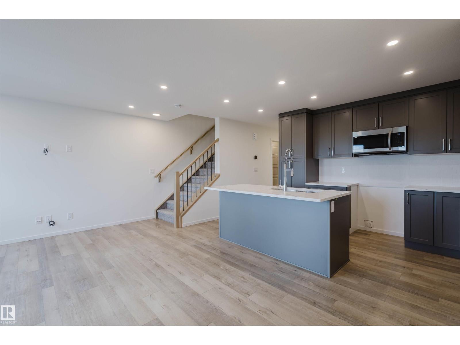 1029 Hearthstone BV, Sherwood Park
