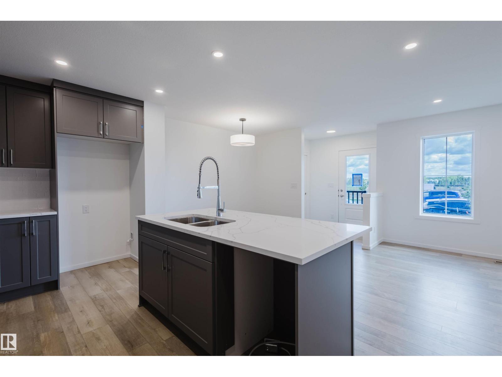 1029 Hearthstone BV, Sherwood Park