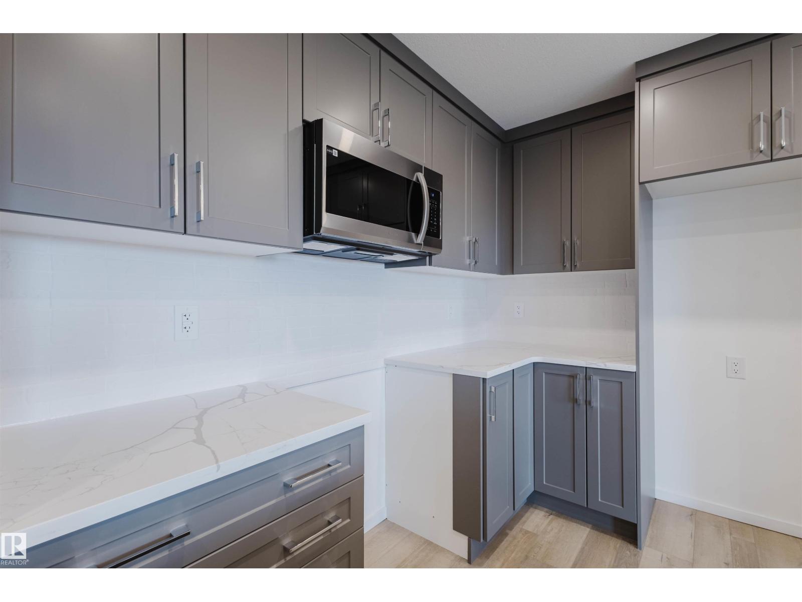 1029 Hearthstone BV, Sherwood Park