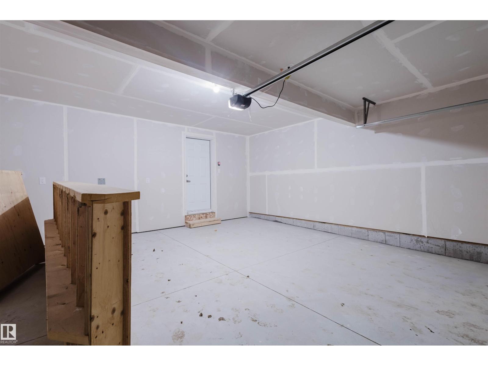 1029 Hearthstone BV, Sherwood Park