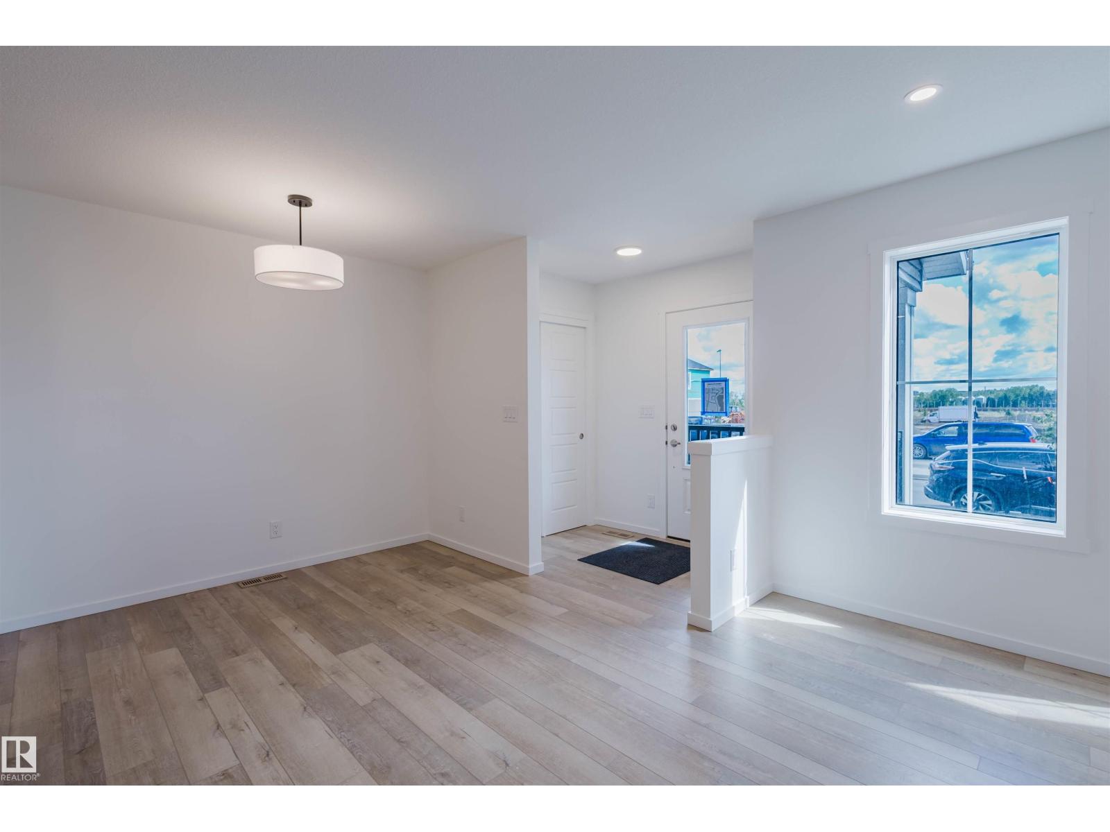 1029 Hearthstone BV, Sherwood Park