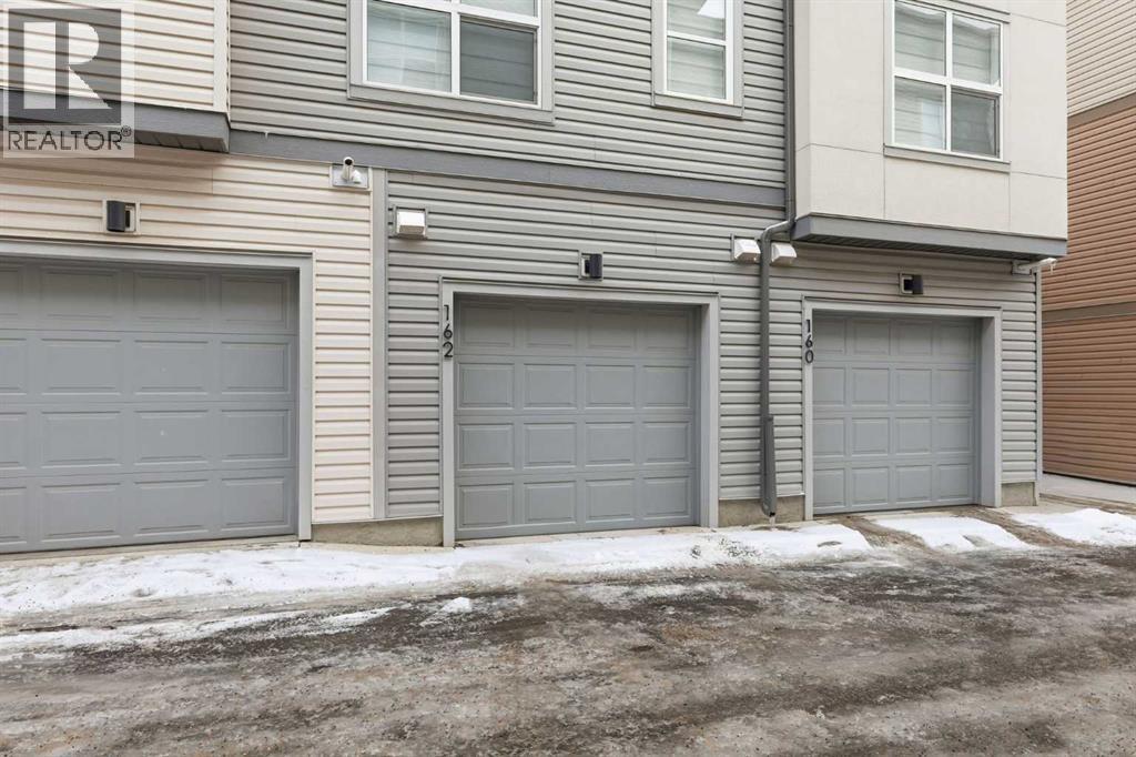 Single Family House for Sale in  Spring Creek Common SW Springbank Hill Calgary 