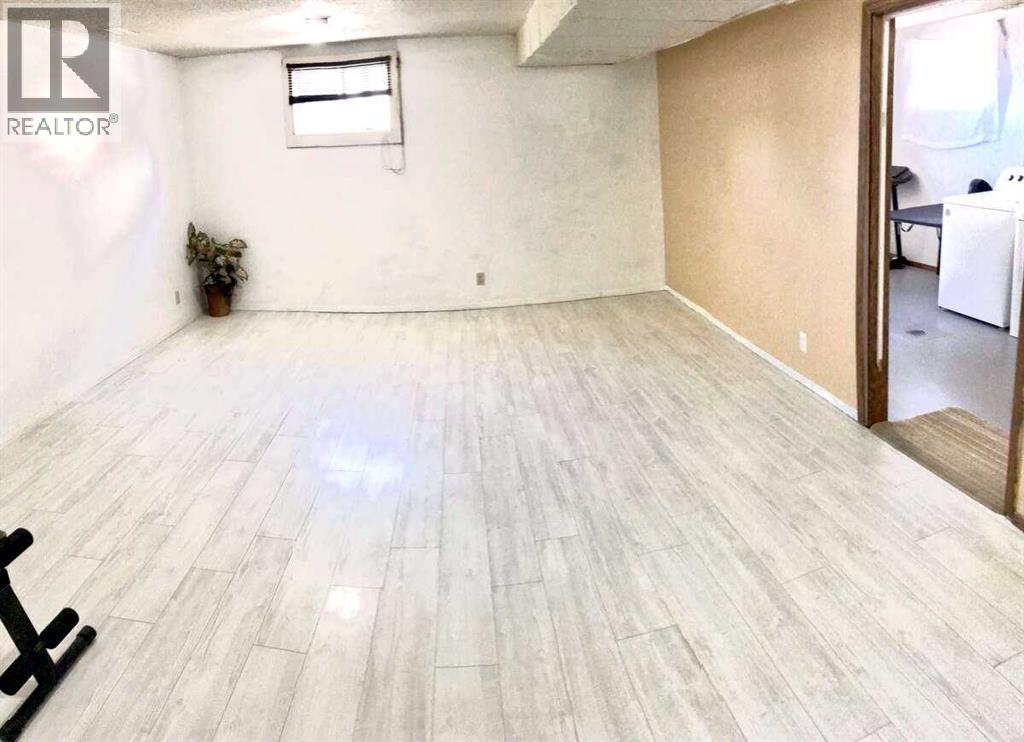 5232 38 Street Crescent, Innisfail