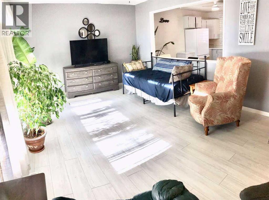 5232 38 Street Crescent, Innisfail