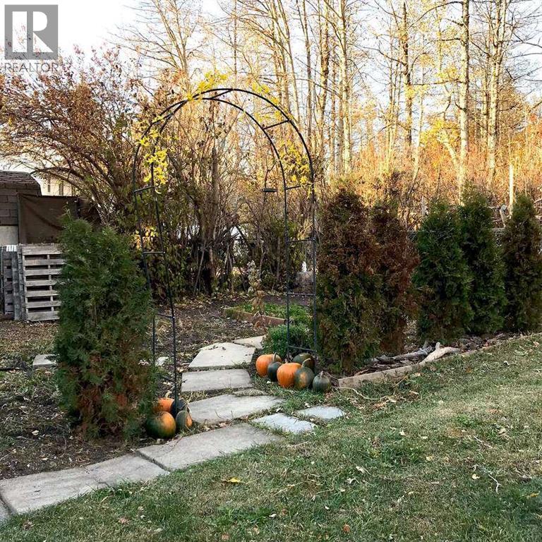 5232 38 Street Crescent, Innisfail