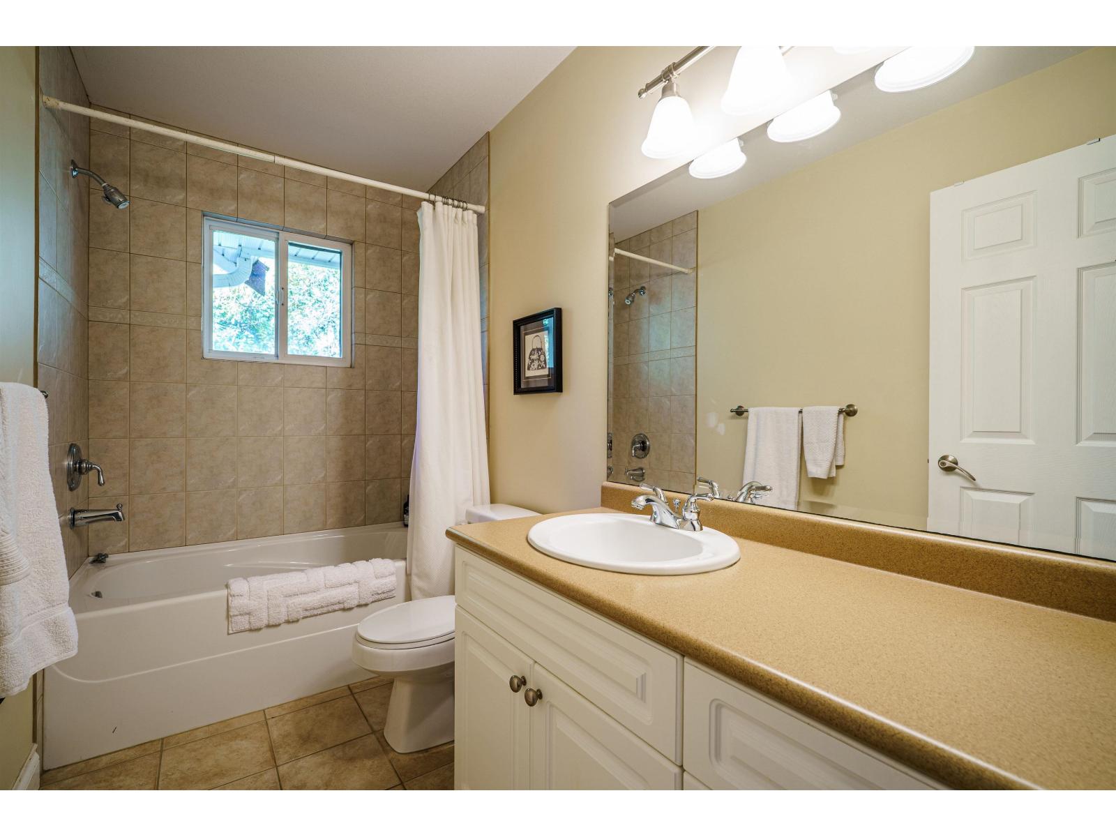 9346 216 STREET, Langley