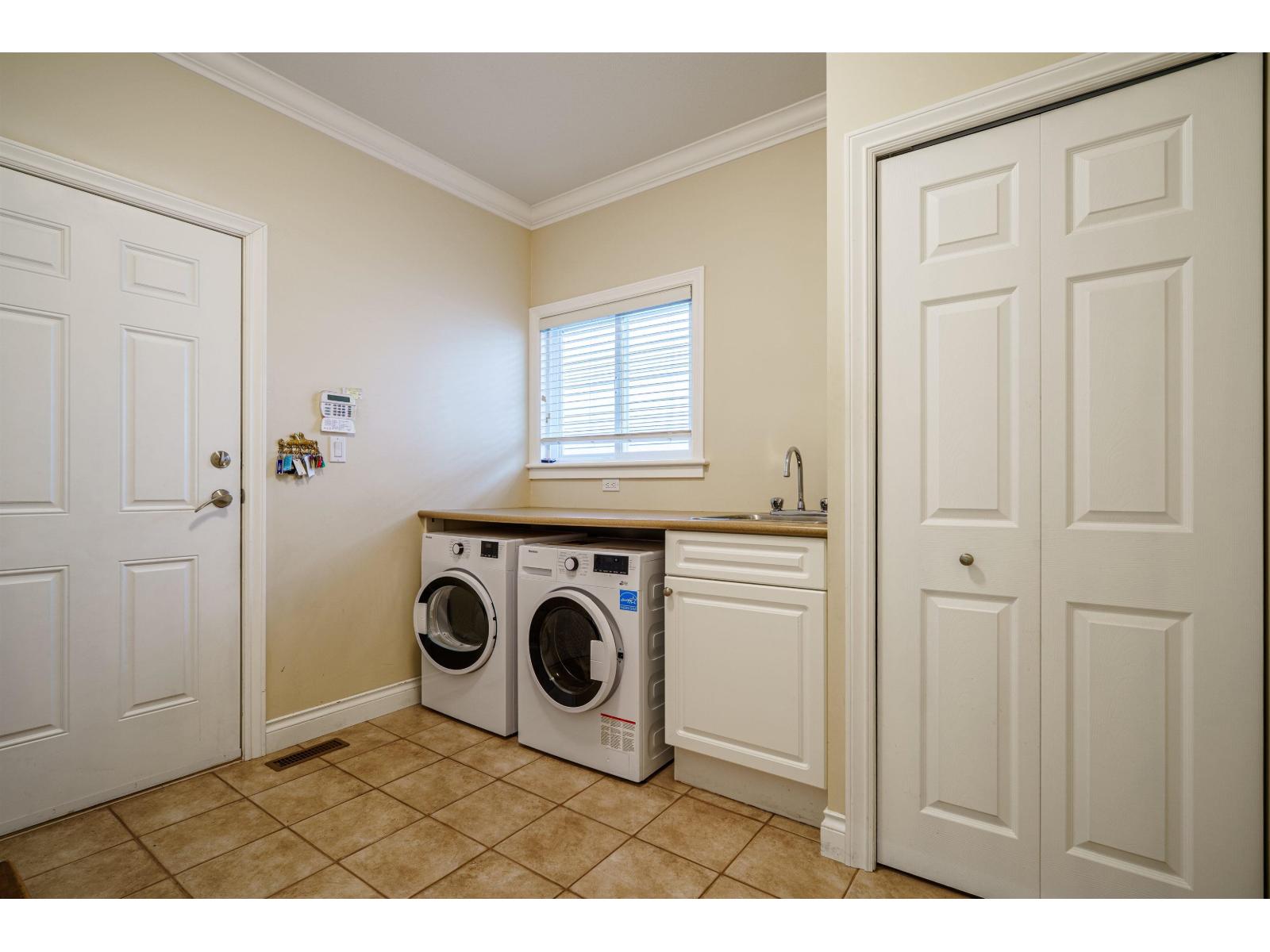 9346 216 STREET, Langley