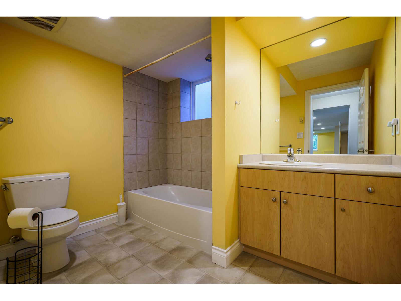 9346 216 STREET, Langley