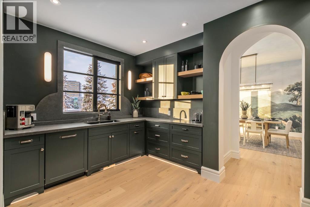 Single Family House for Sale in  Toronto Crescent NW St Andrews Heights Calgary 