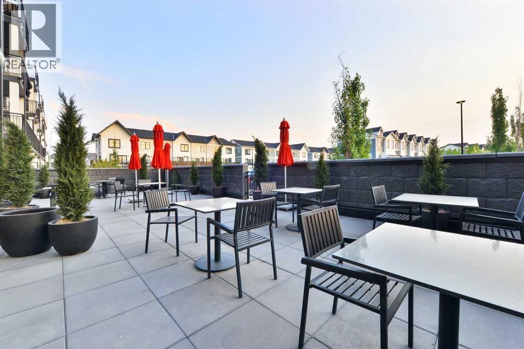 Single Family House for Sale in  Les Jardins Park SE Douglasdale/Glen Calgary 