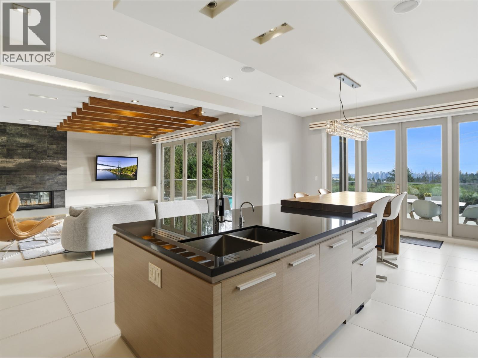 720 PARKSIDE ROAD, West Vancouver