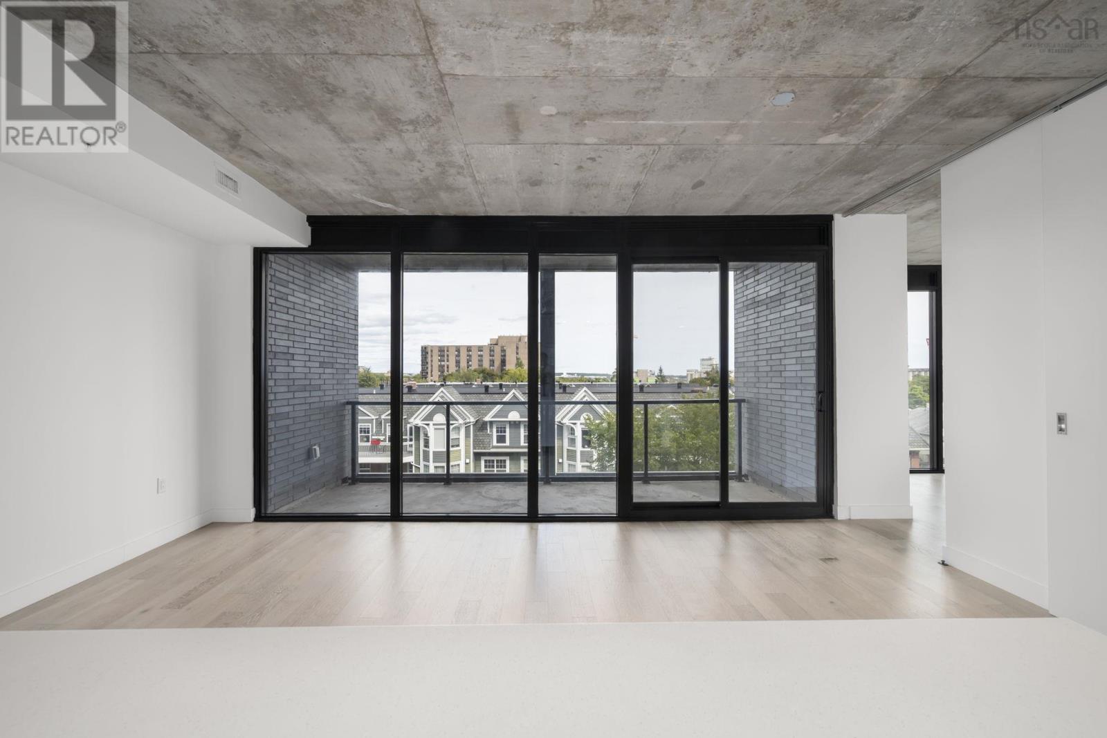 Property 13 of 37 of 614 1048 Wellington Street