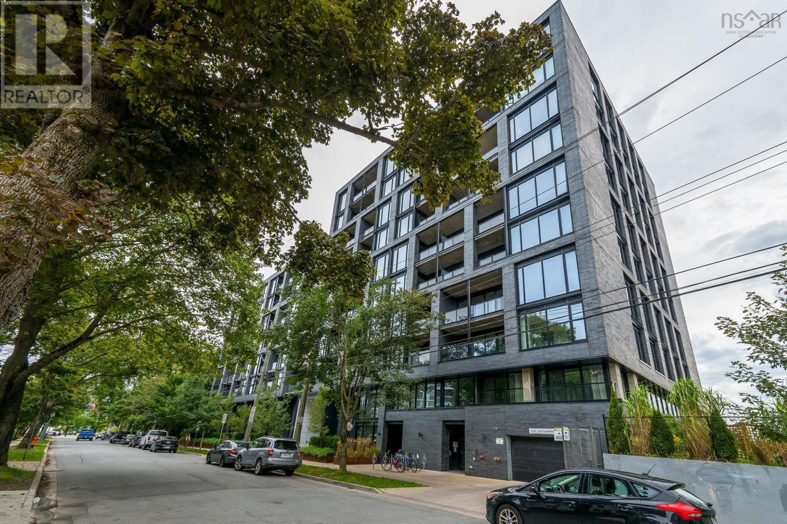 Property 2 of 37 of 614 1048 Wellington Street