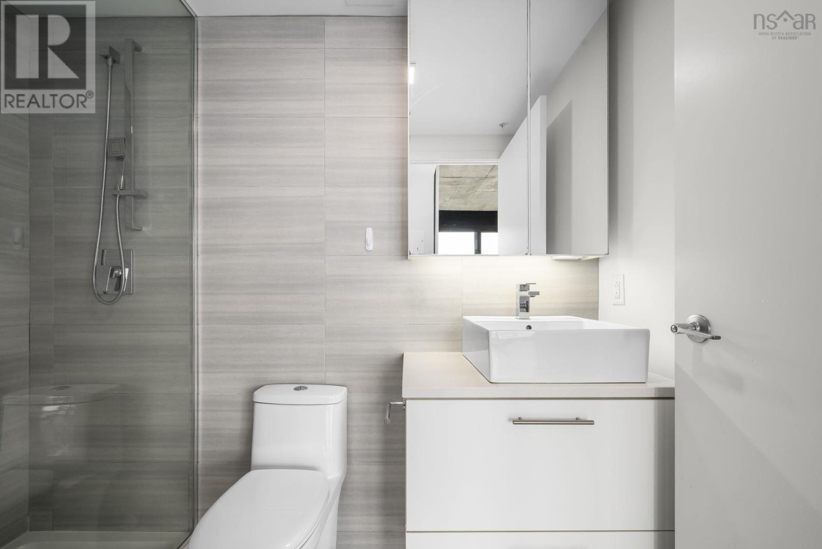 Property 26 of 37 of 614 1048 Wellington Street